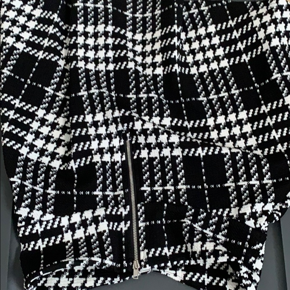 Sold‼️Black and white plaid skater skirt NEW! - Picture 5 of 5